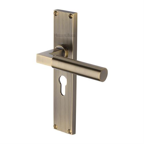 BAUHAUS LEVER HANDLE ON REEDED BACKPLATE